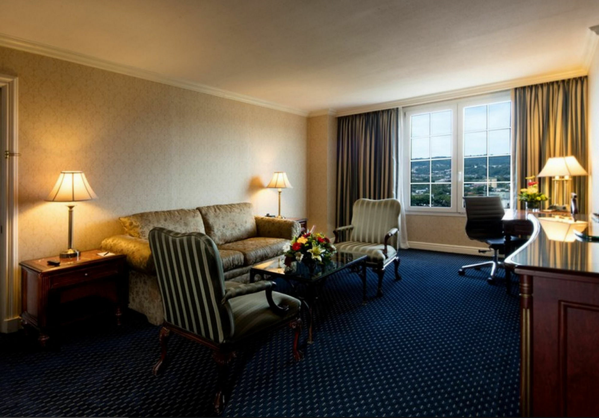 Отель Barcelo Сан-Сальвадор Экстерьер фото A suite at the Westin Boston Harbor